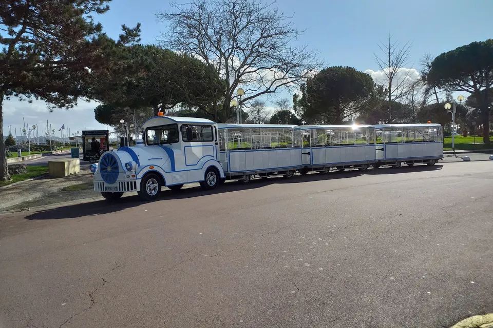 Le Petit électrain de Saintes