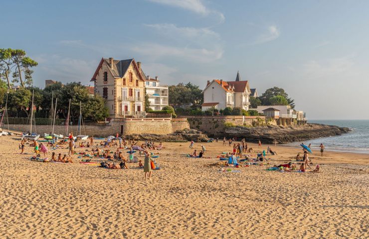 Chez Bob - Un bar à tapas incontournable avec rooftop à Saint-Palais ...