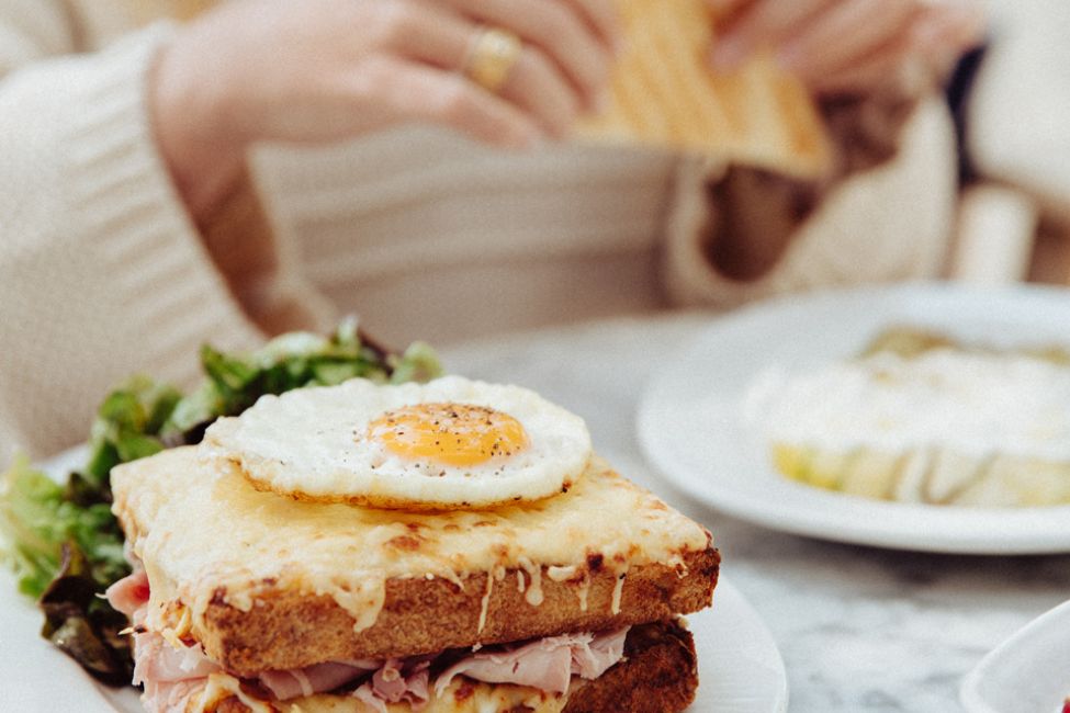 Chez Bob - Un bar à tapas incontournable avec rooftop à Saint-Palais ...