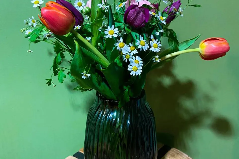Les Fleurs entre elles