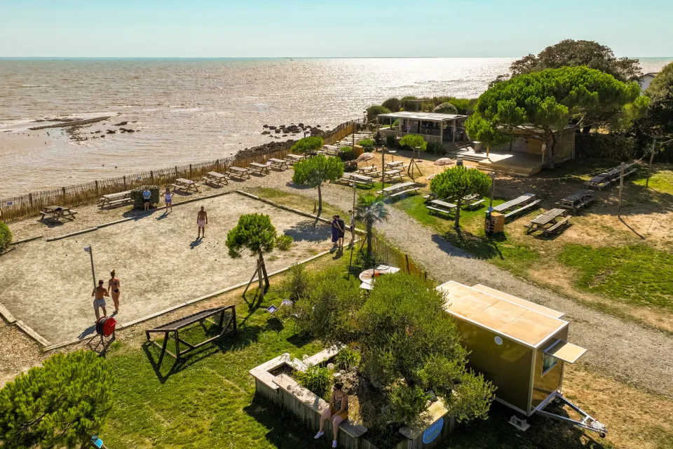 Camping à la Corniche
