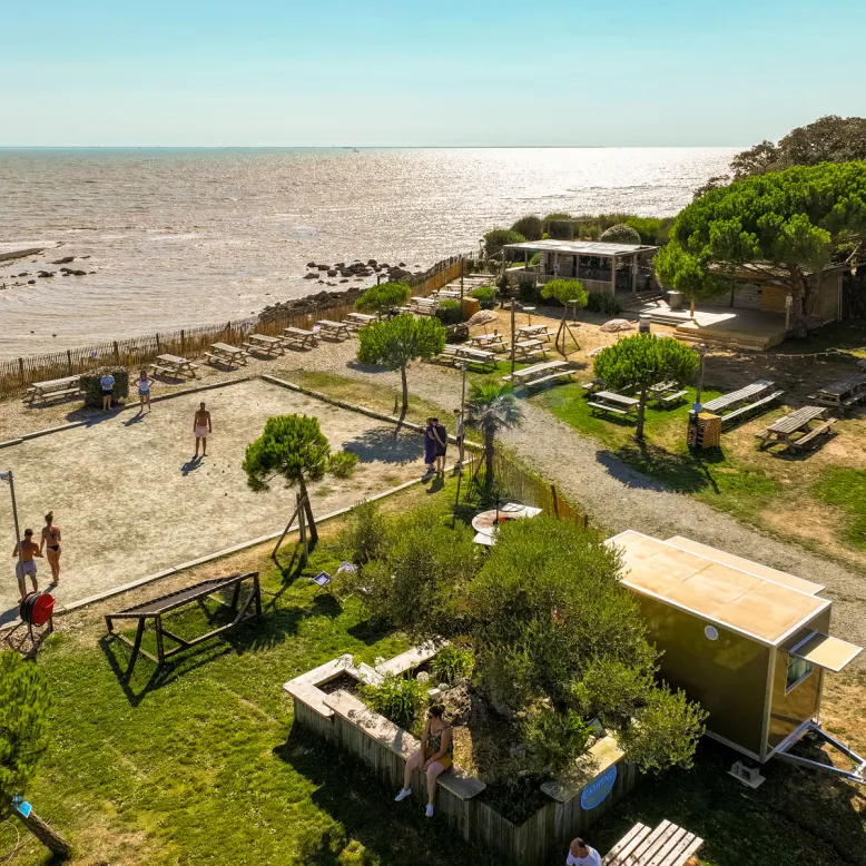 Camping à la Corniche