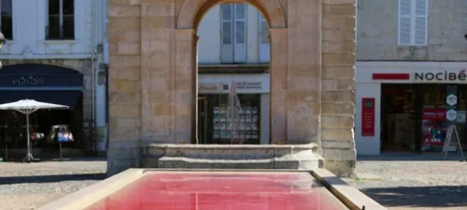 Fontaine Place Colbert