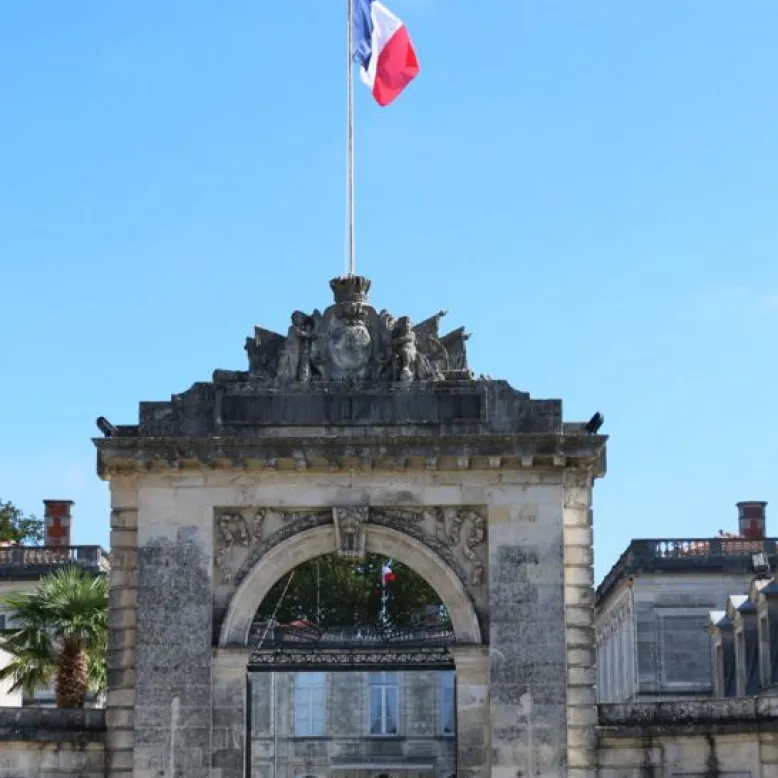 Commandement des Écoles de La Gendarmerie nati ...