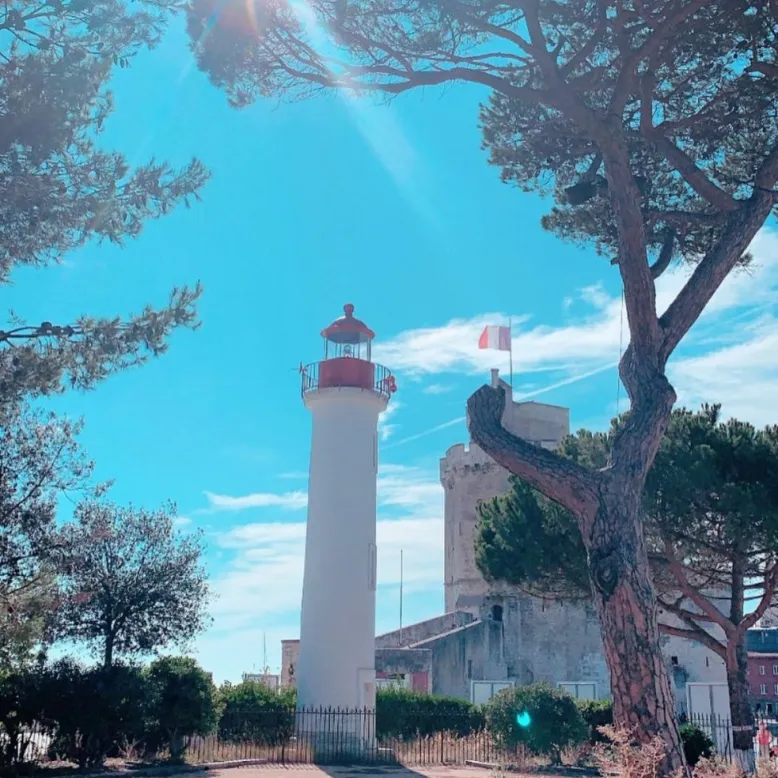 Phare du quai du Gabut
