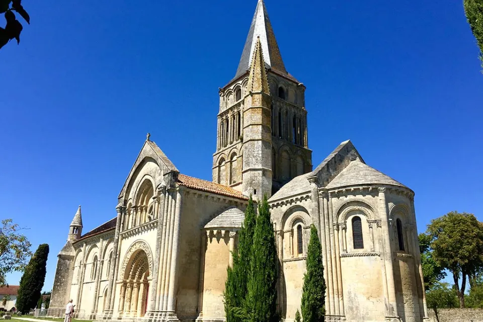 Eglise Saint Pierre d'Aulnay