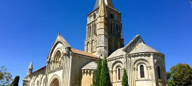 Eglise Saint Pierre d'Aulnay