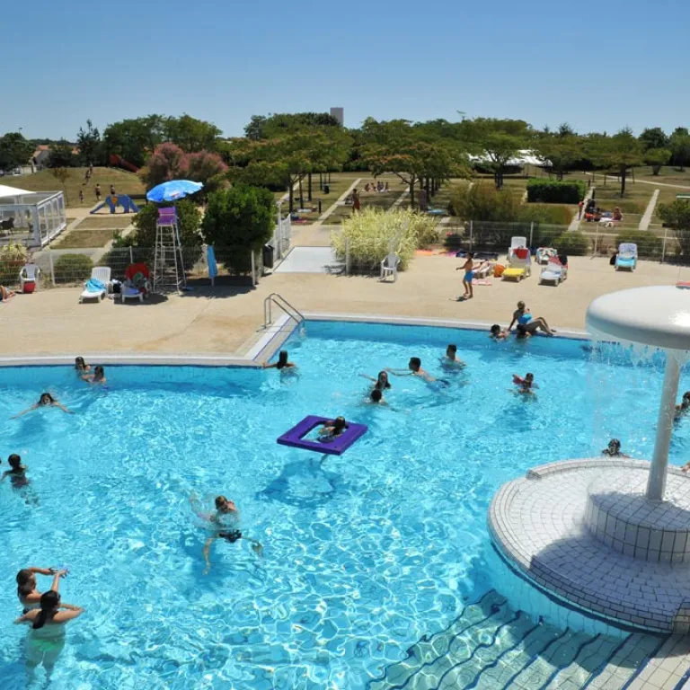 Leisure centers and water parks in Charente-Ma ...