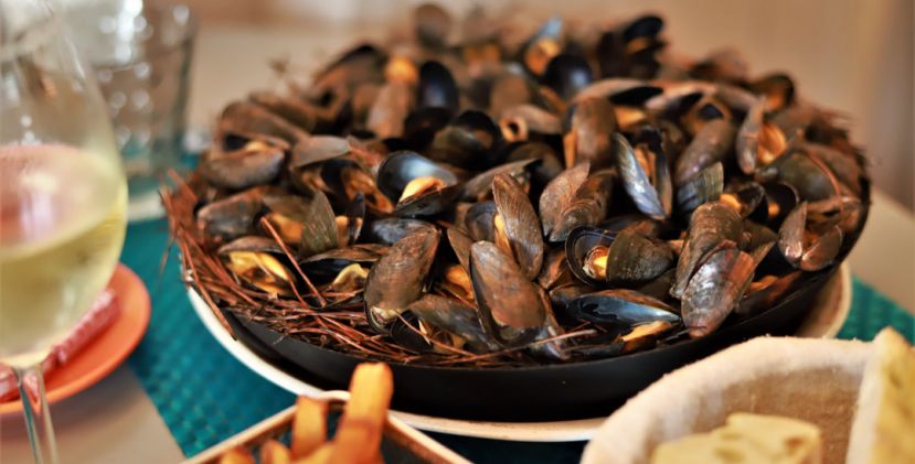 Mouclade Et clade De Moules Deux Traditions Culinaires mouclade-et-clade-de-moules-deux-traditions-culinaires