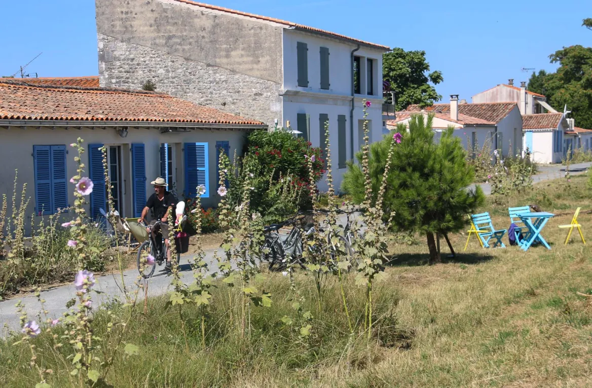 Aix Island