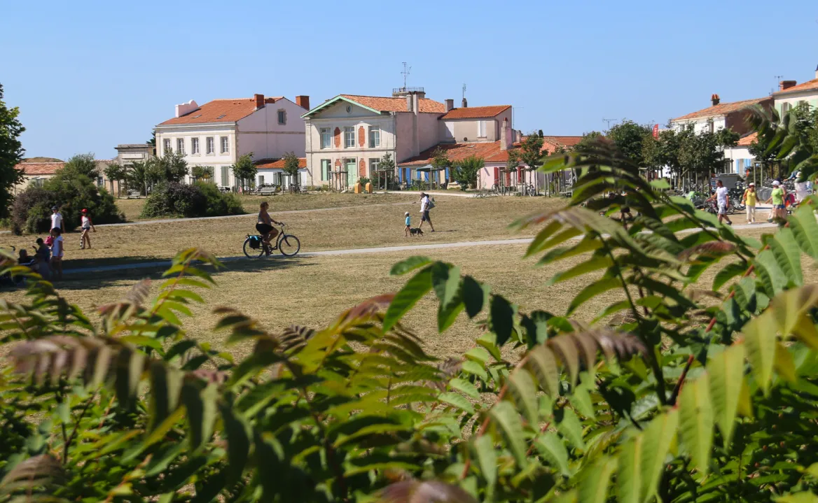 Aix Island