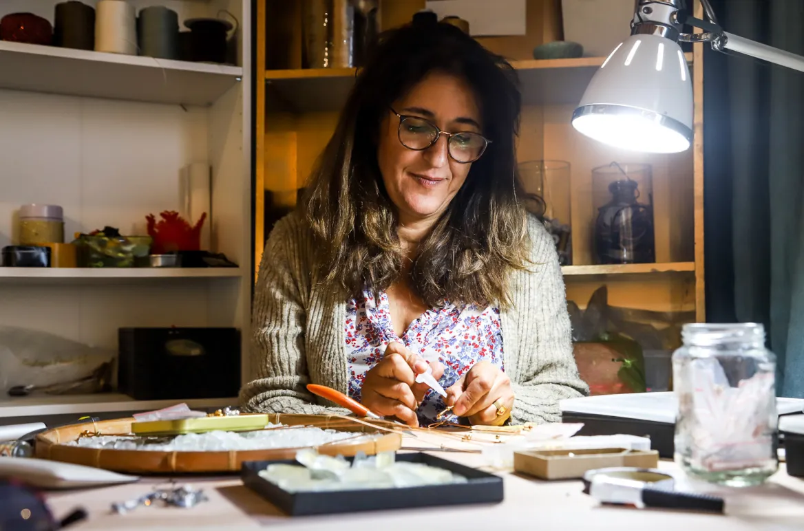 Sara Bartko, créatrice de bijoux artisanaux