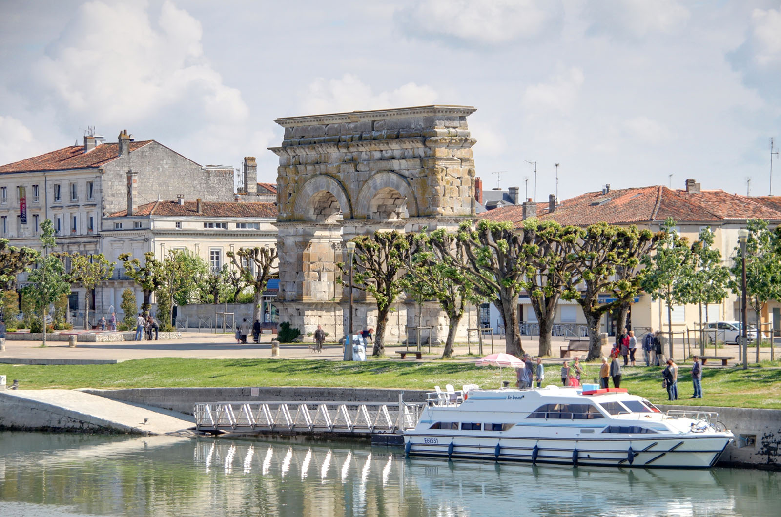 Saintes on the banks of the Charente