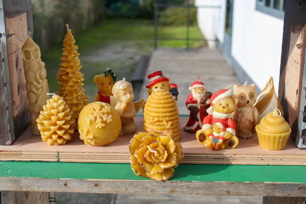 Bee candles by Ré