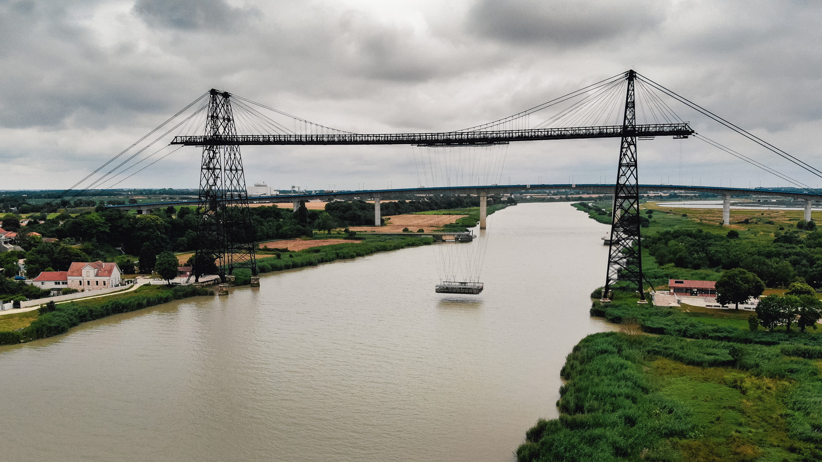 Le Pont Transbordeur De Rochefort Survolez La Charente Sur Sa Nacelle 