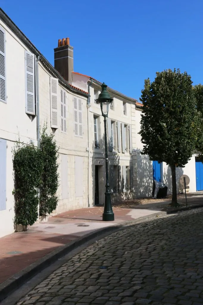 La rue Amiral Courbet à Rochefort