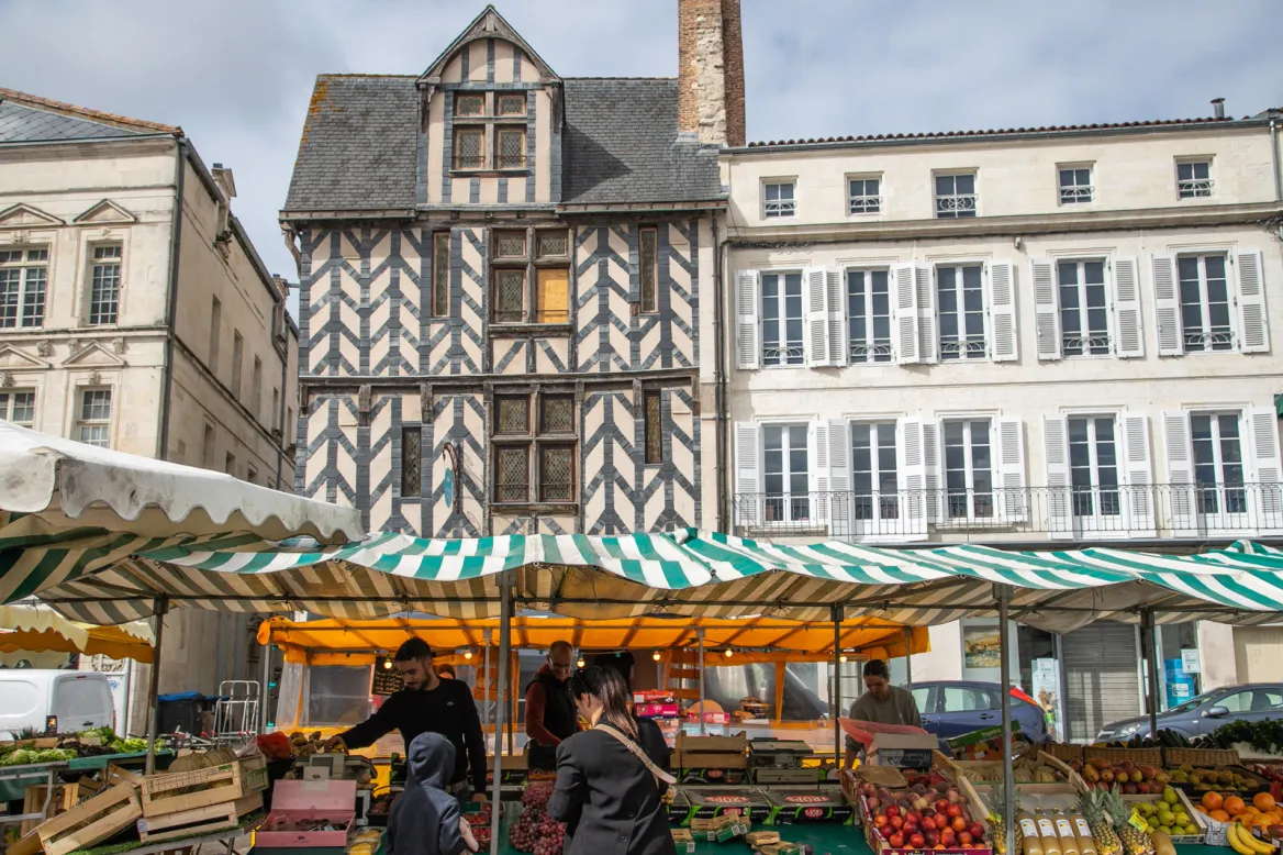 La Rochelle on Foot Lesley Williamson