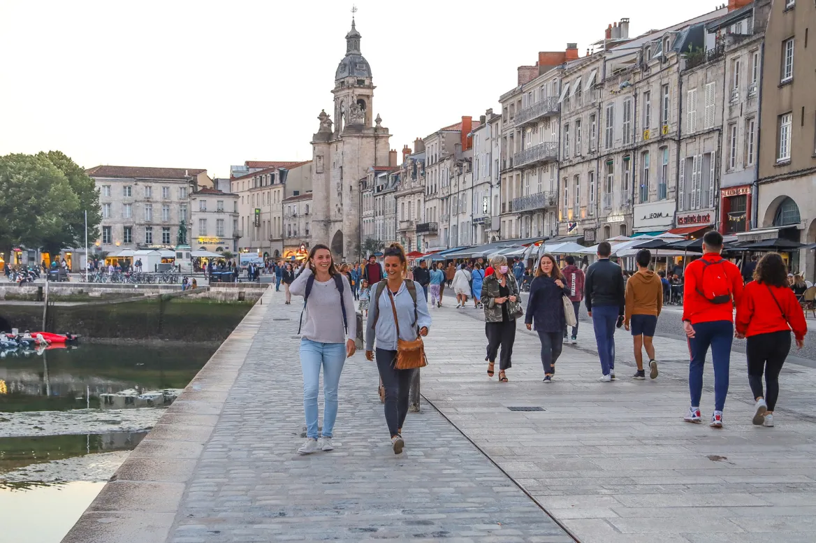 La Rochelle on Foot - Lesley Williamson