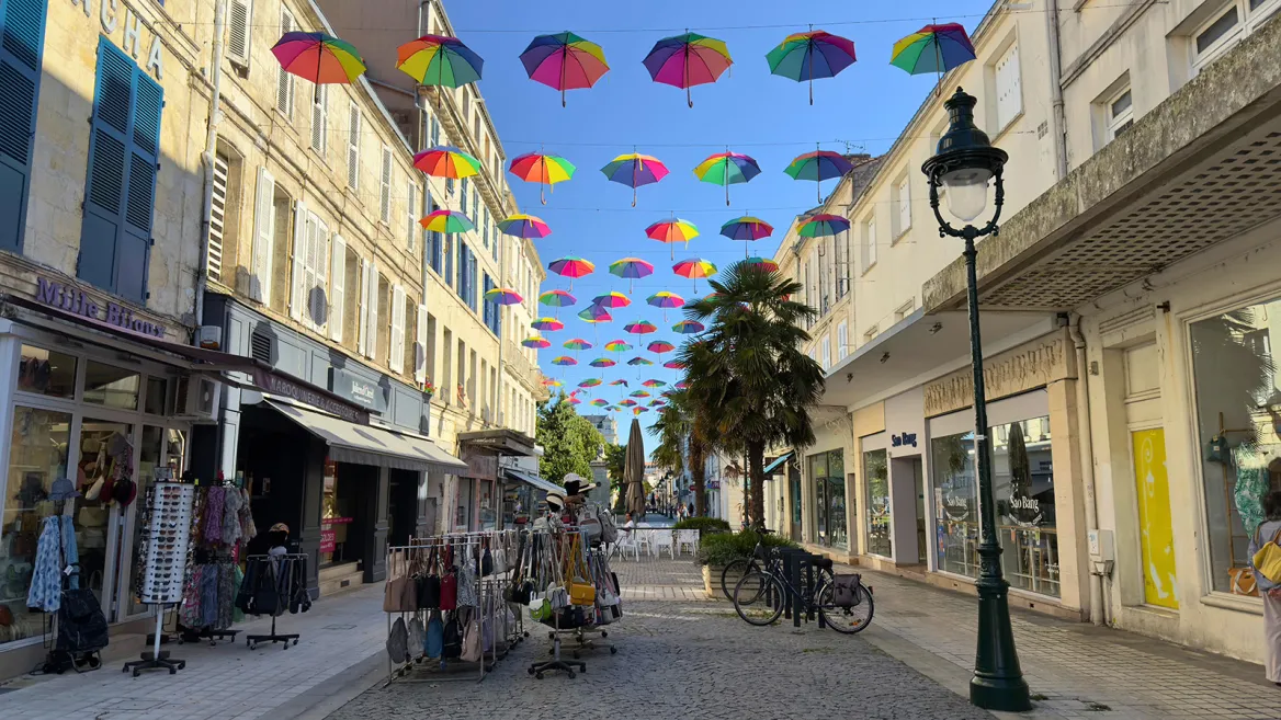 Rochefort Market shops