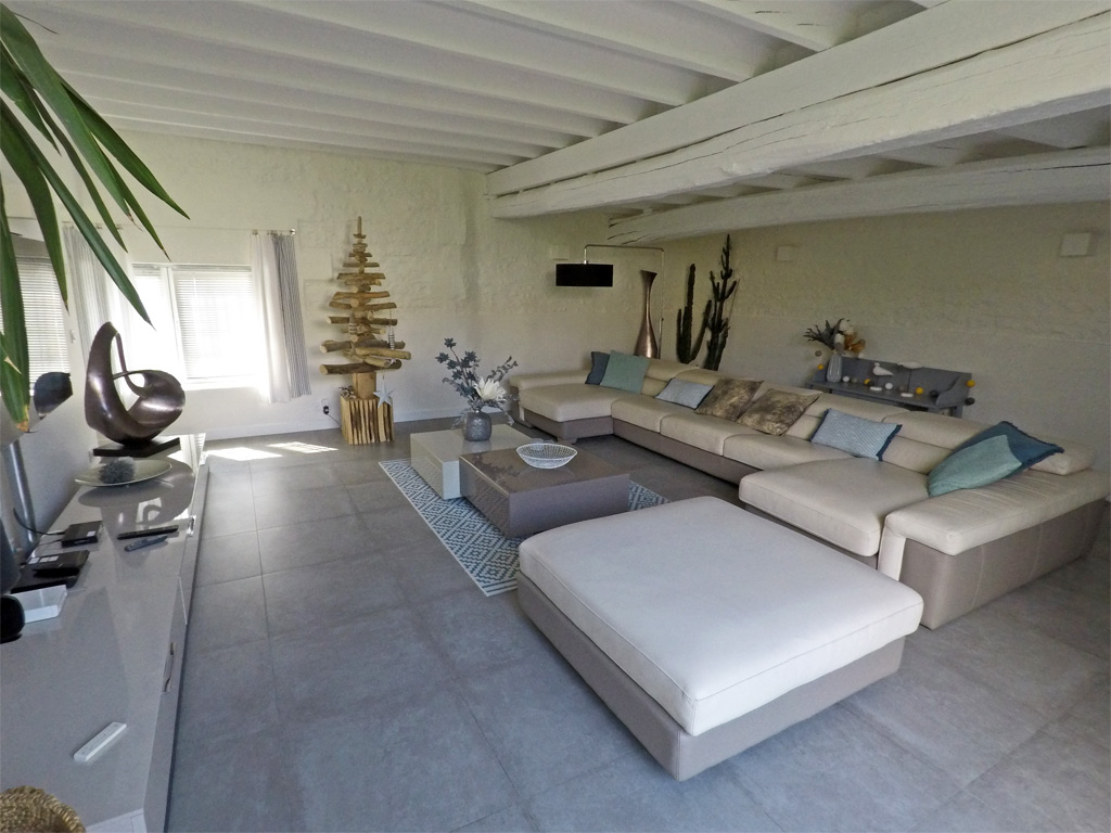 L'immense canapé de l'Albizia