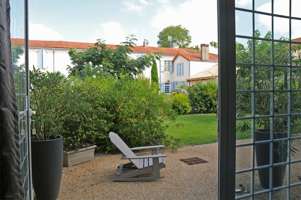 Extérieur du gîte albizia