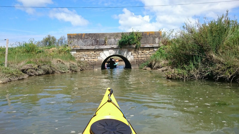 Photo : Location de canoe kayak sur une île