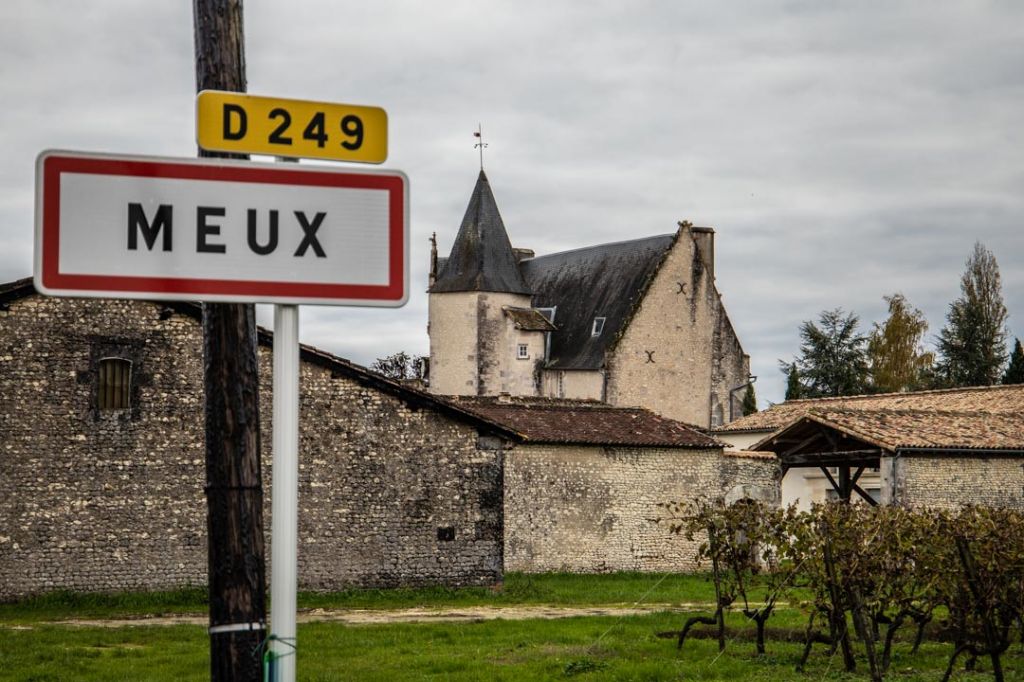 Le village et le Château de Meux