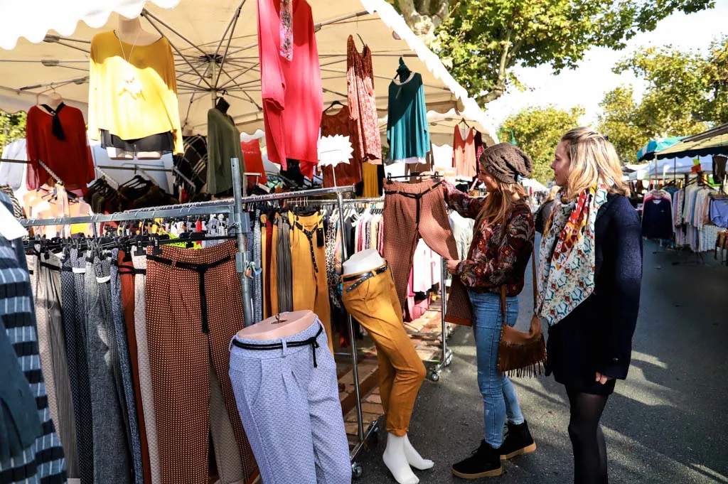 Chatellallion Market