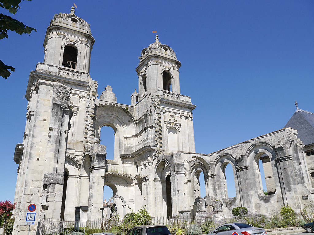 Saint Jean d'Angely - Guide de Charente Maritime
